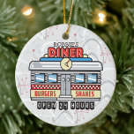 Décoration En Céramique NOM Personnalisé Retro les années 50 Diner Signé C<br><div class="desc">Personnalisé NOM Retro les années 50 Diner Signal Atomique Cinquante Grandes Horloge - Café Atomique des années 1950 Décor de cuisine</div>