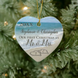 Décoration En Céramique Notre premier Noël Ensemble M. Mme Beach Mariage<br><div class="desc">Noms personnalisés personnalisés et année. Notre premier Noël en tant qu'ornement de mariage Mr et Mrs. Beach. Souvenez-vous d'un mariage à la plage ou d'une lune de miel avec cet ornement mariage de gardien. Le premier Noël ainsi que deux coeurs de mariage de plage imbriqués dessinés dans le sable font...</div>
