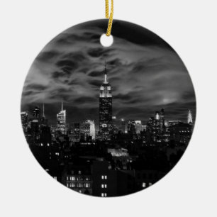 Décoration En Céramique Nuages Éthérés: Ciel de NYC, Bâtiment Emp en NB
