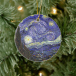 Décoration En Céramique Nuit étoilée par Vincent van Gogh<br><div class="desc">Starry Night by Vincent van Gogh est un post impressionnisme d'art vintage paysage de paysages avec vue sur Saint Rémy, France depuis l'asile de van Gogh. Le ciel nocturne tourbillonne de nuages avec une lune brillante et des étoiles brillantes au-dessus du village pittoresque. Starry Night est probablement le tableau le...</div>