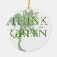 Pensez l'ornement vert d'arbre