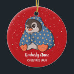 Décoration En Céramique Pingouin mignon Noël cosy Snown hiver vacances<br><div class="desc">Belle caricature animale pour enfants et enfants. Parfait pour la première fête de Noël en famille. Vous pouvez customiser le texte pour n'importe quelle occasion.</div>