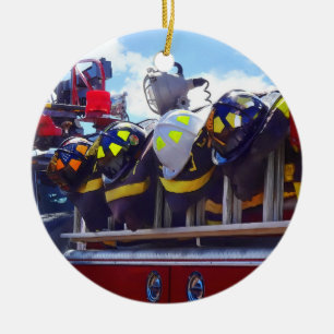 Décoration En Céramique Pompiers - Casque sur camion-pompier