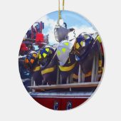 Décoration En Céramique Pompiers - Casque sur camion-pompier (Gauche)