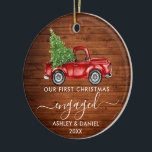 Décoration En Céramique Première Noël Engagé Camion Wood PHOTO<br><div class="desc">Script moderne de calligraphie tendance Notre premier ornement engagé de Noël comprend Watercolor Vintage Camion rouge avec arbre de Noël - Bois rustique Impression. Photo De Retour.</div>