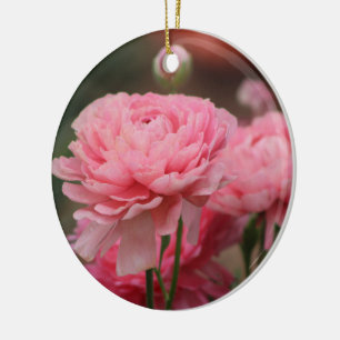 Décoration En Céramique Renoncule rose paon en gros plan