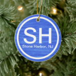Décoration En Céramique SH NJ Stone Harbour New Jersey Beach<br><div class="desc">SH Stone Harbor New Jersey Beach Ornament de Noël.   ^</div>