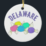 Décoration En Céramique State Pride Delaware Beach Salt Water Taffy<br><div class="desc">Faites preuve de fierté dans votre ville ou votre état d'origine ! L'ornement présente une illustration originale du délicieux taffy d'eau salée de la promenade de plage Delaware. Ce modèle alimentaire local est également disponible sur d'autres produits. D'autres états et villes sont également disponibles. Ne vois-tu pas ce que tu...</div>