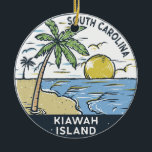 Décoration En Céramique Vintage de l'île de Kiawah en Caroline du Sud<br><div class="desc">Illustration dessinée à la main de la plage de l'île de Kiawah avec des montagnes et des vagues océaniques dans l'arrière - plan. Parfait pour tous ceux qui aiment visiter Kiawah Island Beach.</div>