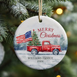 Décoration En Céramique Vintage Red Christmas Truck Arbre de Noël<br><div class="desc">Camion de Noël rouge vintage avec un sapin de Noël et une carte de Noël drapeau américain est un moyen festif de montrer votre amour pour l'Amérique et envoyer des voeux de vacances à vos amis et votre famille.</div>