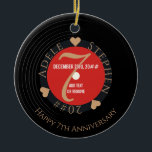 Décoration En Céramique Vinyl Romantic 7ème anniversaire du Mariage de cui<br><div class="desc">Célébrez votre amour et le 7e anniversaire du mariage de cuivre avec cet anniversaire de Noël ! Ajoutez une touche romantique à cette occasion spéciale et jalon de votre vie, avec ce design moderne et rétro, avec un disque vinyle, et un élégant texte personnalisé, en couleur cuivre. Customisez facilement avec...</div>