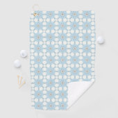 Decorative blue geometric floral patterned golfhanddoek (Insitu)