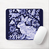 Dedham Blue Rabbit, Classic Blue & White Design  Muismat (Met muis)