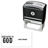DEDICATED TO GOD  COOL BLACK TEKST  ZELFINKTENDE STEMPEL (In situ)