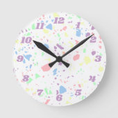 Deense pastel regenboog wit terrazzo genummerd ronde klok (Voorkant)
