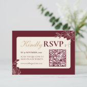 Deep Burgundy Floral Wedding RSVP with QR Code (Debout devant)