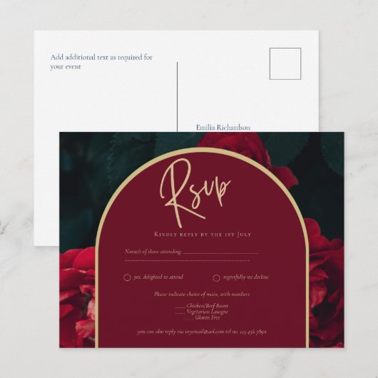 Deep Red Roses Forest Green Winter Wedding RSVP Briefkaart (Voorkant / Achterkant)