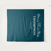 Deep Teal | Mr and Mrs Elegant Simple Backdrop Wandkleed (Voorkant (horizontaal))