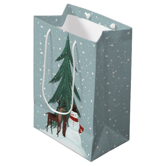 Deer en Snowman in Snowflakes Medium Cadeauzakje (Voorkant Gekanteld)