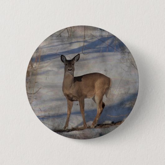 Deer in de sneeuw ronde button 5,7 cm (Voorkant)