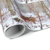 Deer in the snow, licking leg cadeaupapier (Rol Hoek)