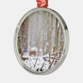 Deer in the snow, licking leg metalen ornament (Links)