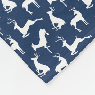 Deer Pattern in Navy Blue en White Fleece Deken