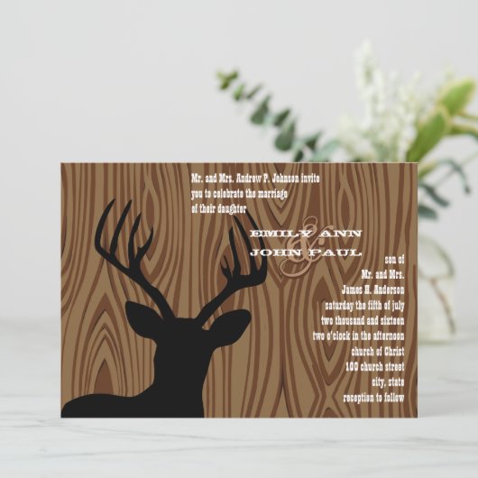 Deer Silhouette Wood Grain Wedding Invite Kaart (Staand voorkant)