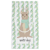 Deer Wearing A Green Scarf Klein Cadeauzakje (Voorkant)