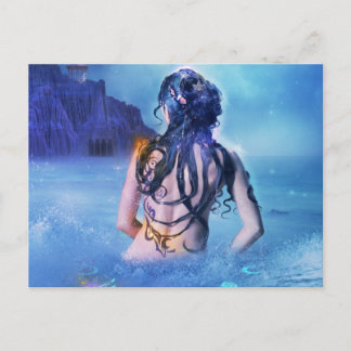 Déesse de la mer et carte postale de nuit