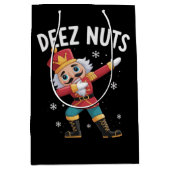Deez Nuts Nutcracker Nut Funny Christmas Medium Cadeauzakje (Voorkant)