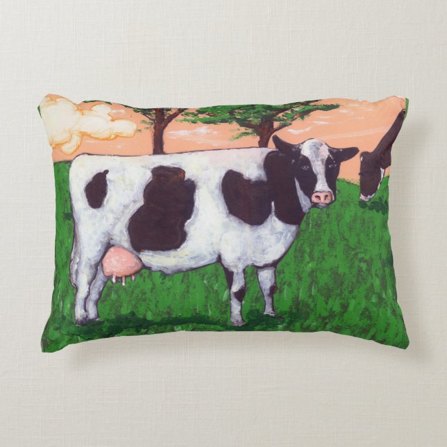 Defiant Dairy Cow Decoratief Kussen (Voorkant)