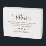 Définition de soeur personnalisée<br><div class="desc">Célébrez le lien des soeurs avec cette définition soeur signe boîte en bois. Cliquez sur le bouton Modifier pour personnaliser cette conception avec votre propre message et nom. Ce panneau en bois rustique est un cadeau idéal pour Noël, les anniversaires ou toute autre occasion spéciale tout au long de l'année....</div>