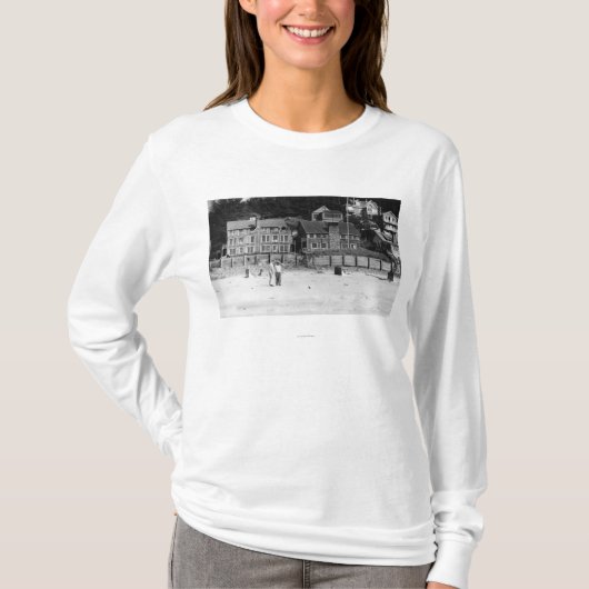 DeLake, het Uitzicht Oregon van Canyon Drive Apts. T-shirt (Voorkant)