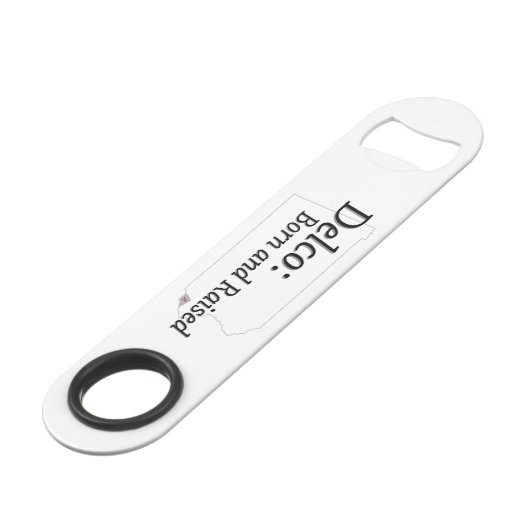 Delco Né et élevé (Devant angulaire)