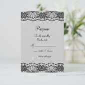 Délicat et Lacy RSVP (gris) (Debout devant)