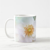 Delicate bloesem met prijsopgave koffiemok (Links)