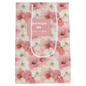 Delicate dusty rose and gold monogram gift bag medium cadeauzakje (Achterkant)