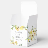 Delicate Gele Bloemen Wijze Groen Trouwplein Bedankdoosjes (Geopend)