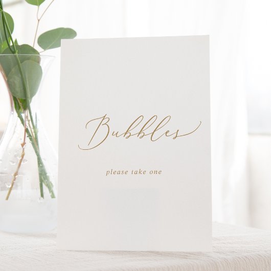 Delicate gouden kalligrafie bruiloft bubbels reclamebord met voetstuk