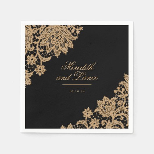 Delicate Lace Zwart en Gouden Script Bruiloft Servet (Voorkant)