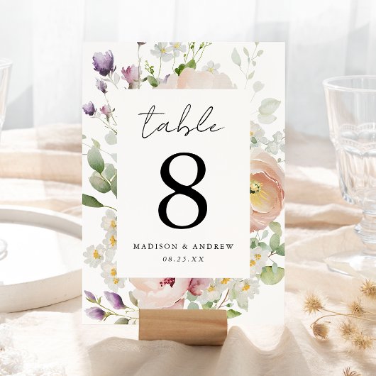 Delicate lente bloemenbruiloft tafel nummer