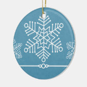 Delicate Snowflakes Round Ornament (Links)