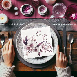 Delicate witte en magenta orchideeën servet