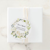 Delicate Witte Rozen Hydrangea Gouden Bruiloft Bedankjes Labels (In situ)