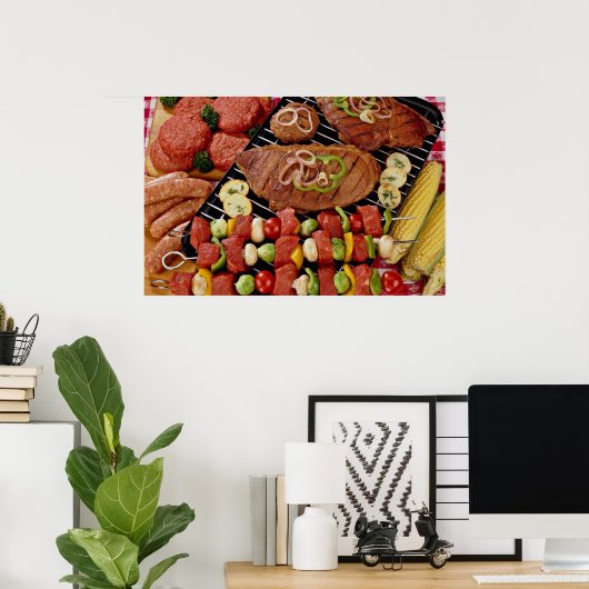 Delicious Barbecue met ongekookt en gebakken vlees Poster (Thuiskantoor)