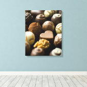 Delicious chocoladepralines canvas afdruk (Insitu (Houten vloer))
