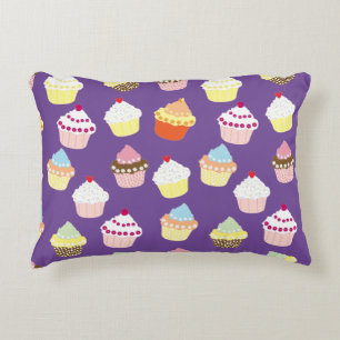Delicious Decorated Birthday Cupcakes Accent Pillo Kussen