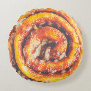Delicious en Sweet Cinnamon Bun. Rond Kussen