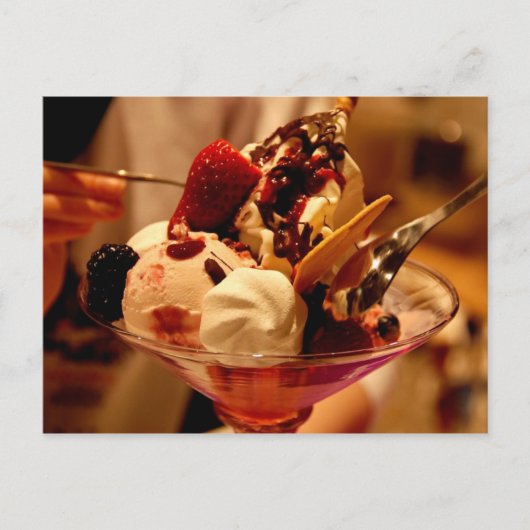"Delicious Ice Cream Sundae" Briefkaart (Voorkant)